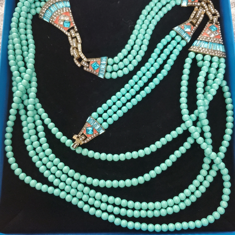 Gorgeous Heidi Daus set